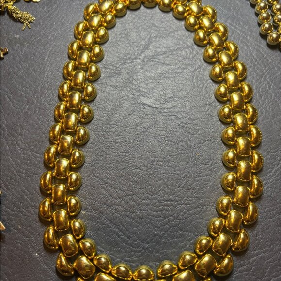 Gold Tone Jewelry Bundle Lot of 18 Chunky Pieces Vintage and Modern Some Signed - Picture 3 of 9